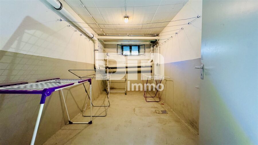 Gepflegte Dreizimmerwohnung mit Loggia in idyllischer Ortsrandlage /Campusnähe - Trockenraum Gemeinschaft